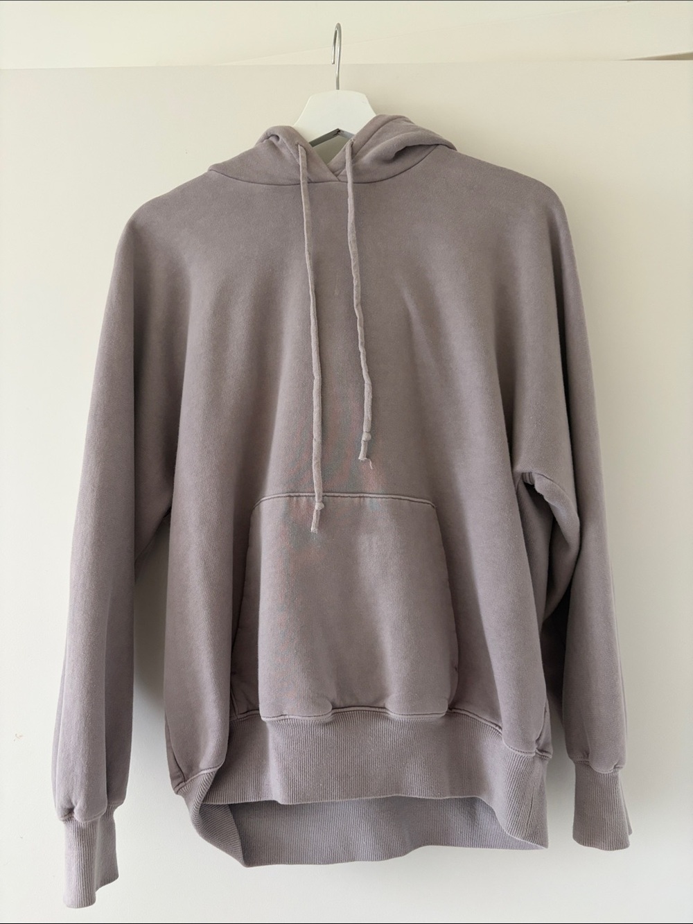 Wilfred Hoodie Sweatshirt in Dusty Mauve